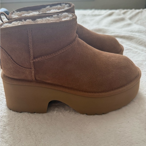 Uggs Brown Suede Platform Ankle Boots size 8 - Picture 8 of 8